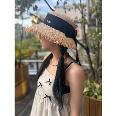 【垂れリボンがエレガントな雰囲気💎✨ラフィアで仕立てたカサブランカ】