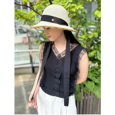 【つば先が三つ編みで可愛らしい💠紐付きハット】