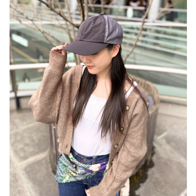 【２種類の素材を組み合わせた異素材キャップ】