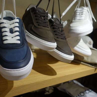 MONCLER NeueYorkスニーカー入荷♪