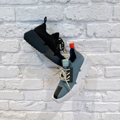 【UNITED NUDE】
