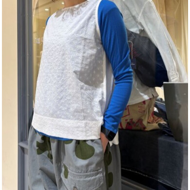 春のカットソー