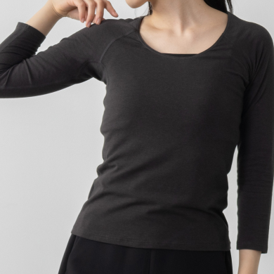 雑貨✨オリジナル設計で動きやすい!暖かさと着心地を両立した発熱インナー✨