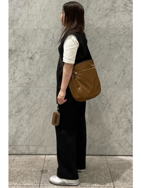 ラウンド型ショルダーバッグ『 25/23/DS+A』