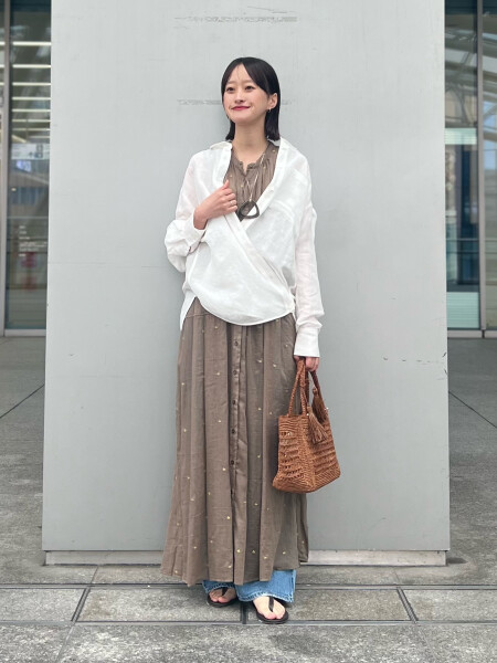 リネンシャツでおとな可愛く👚