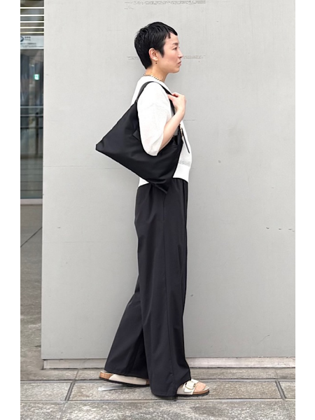 メッシュニットでスポーティ