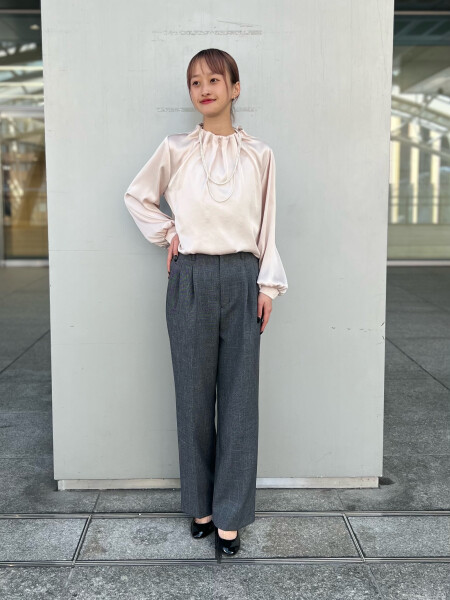 万能サテンブラウス👚