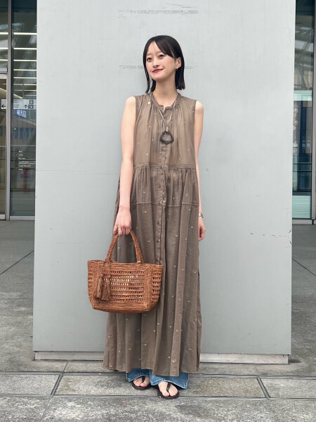 リネンシャツでおとな可愛く👚